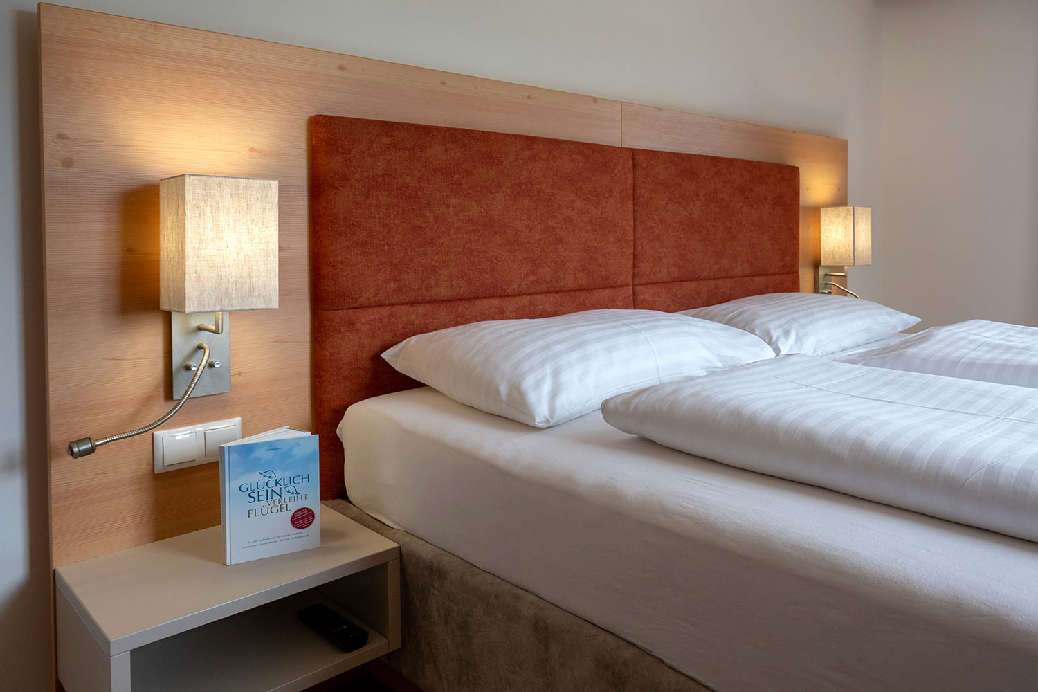 doppelzimmer-alpin-bett-hechl-tauplitz