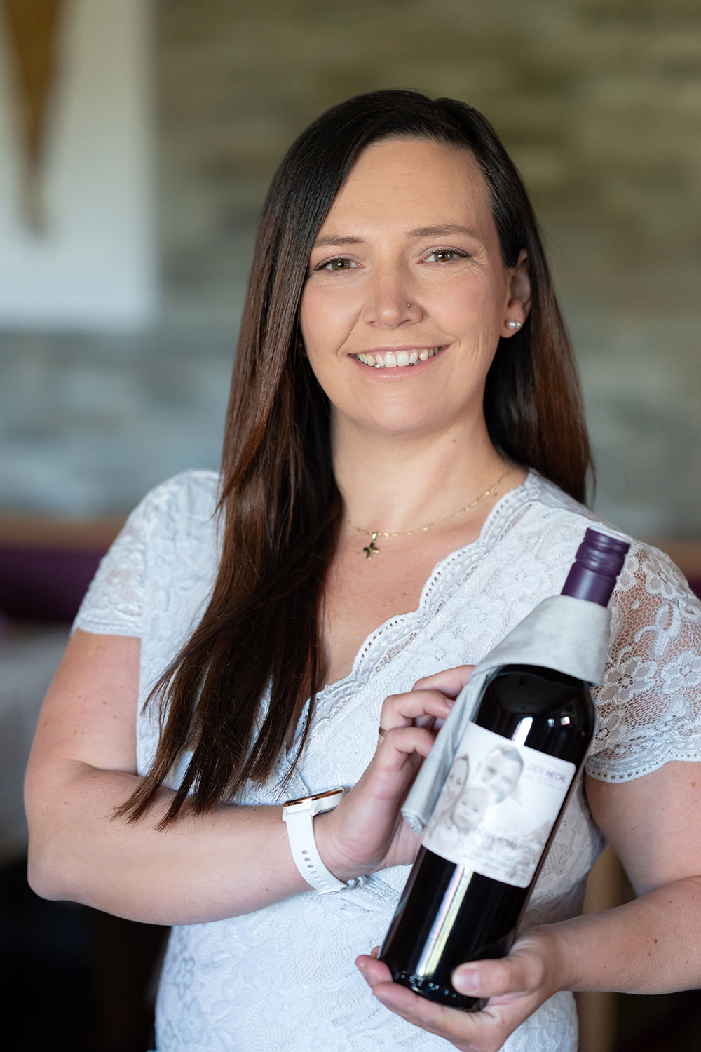 mitarbeiterin-sissy-service-hechl-tauplitz