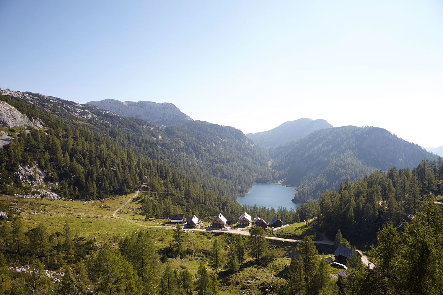 tauplitzalm-blick-steirersee-bankerl-hechl-tauplitz